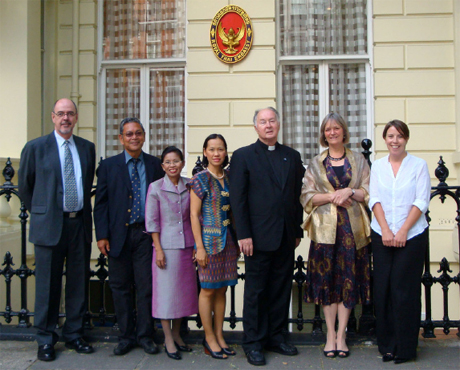 Tew Bunnag, Ratana Chanto, Usanee Janngeon, Fr Joe Maier and Sue McAlpine outside the Royal Thai Embassy in London, 2009